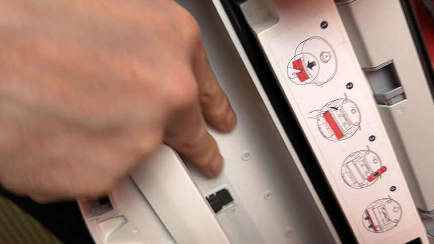 Die SpiraFlow-System des Qrevo Curv 2 Flow ist in der Nahaufnahme zu sehen.